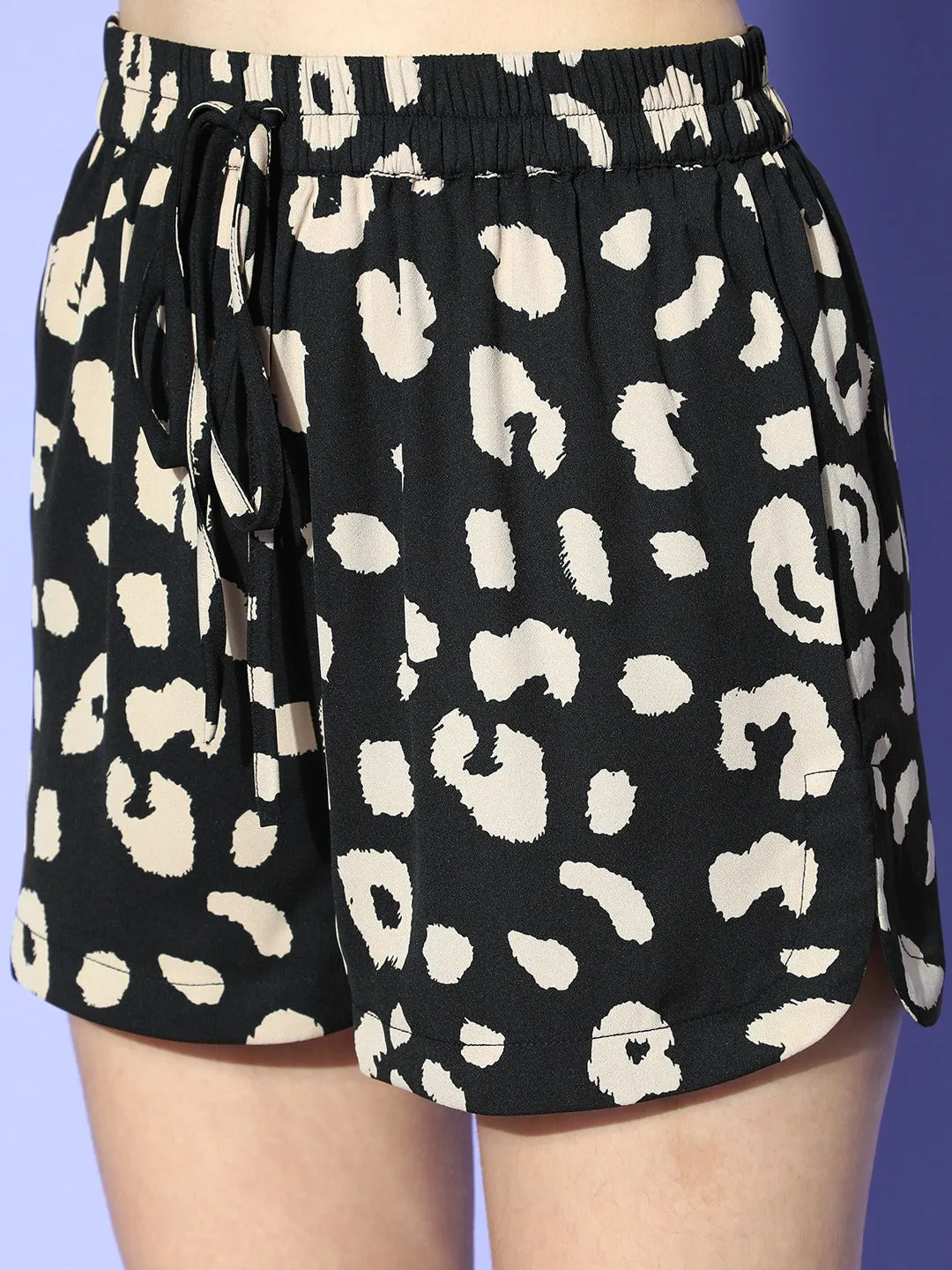 Berrylush Women Black & Off-White Leopard Printed Elastic High-Rise Waist Summer Shorts